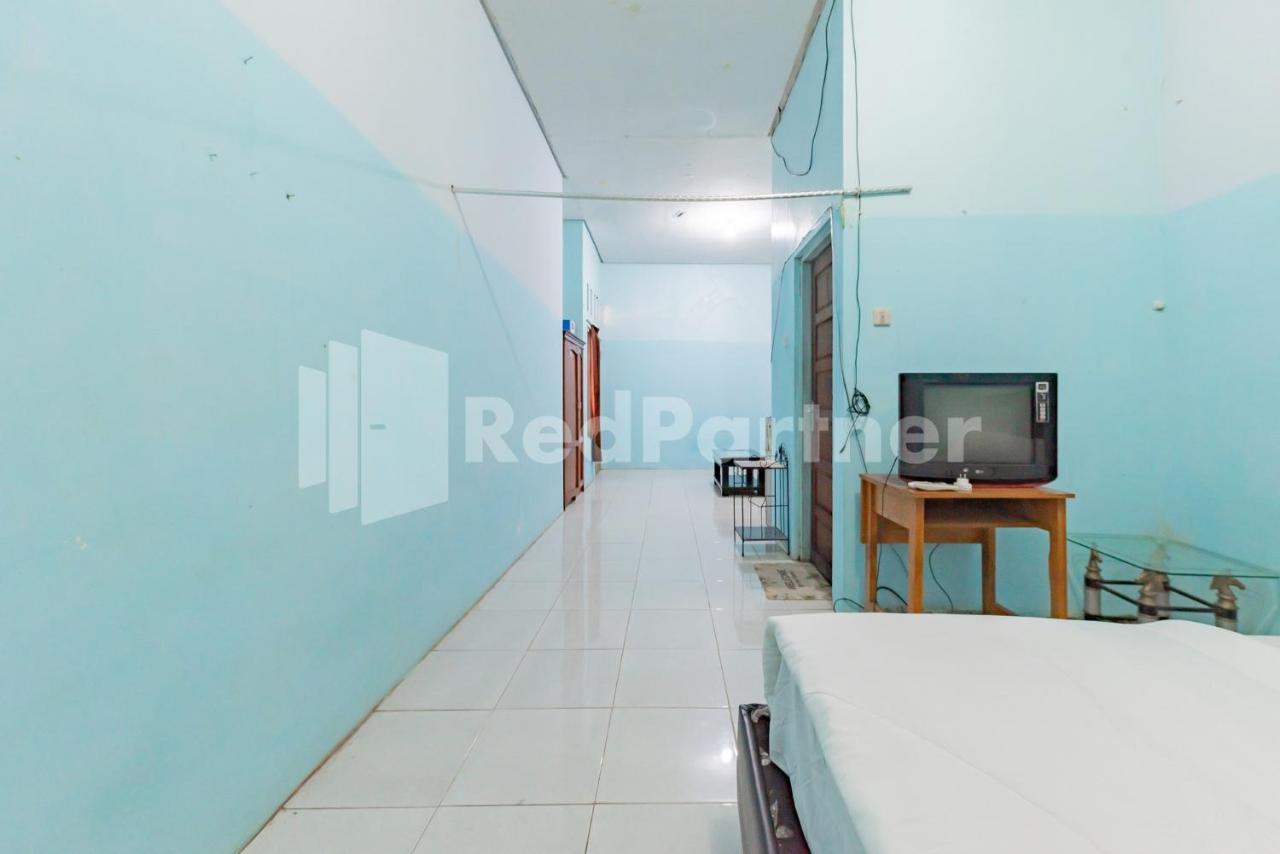 Ana Guest House Syariah Mitra Reddoorz Banjarbaru Buitenkant foto