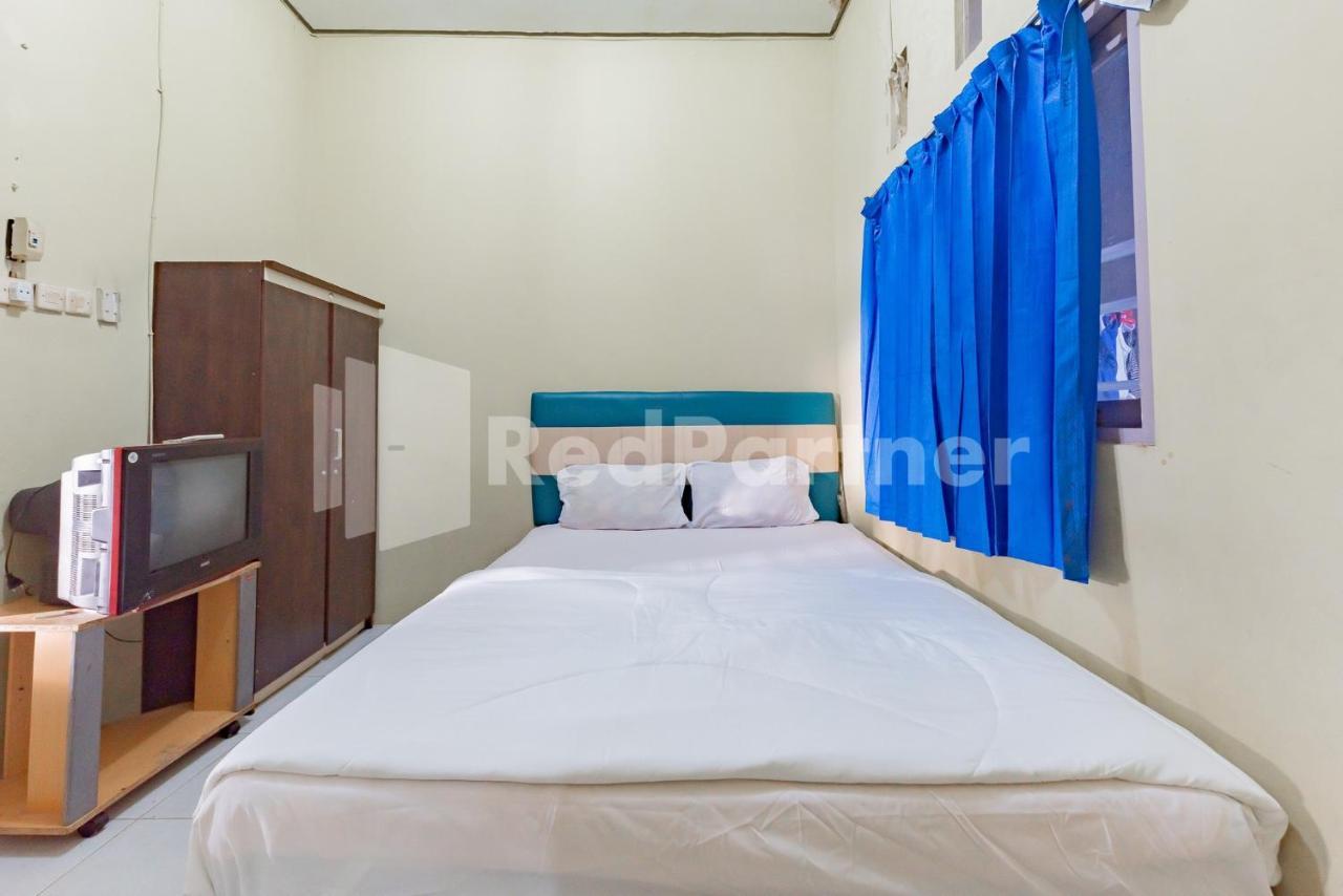 Ana Guest House Syariah Mitra Reddoorz Banjarbaru Buitenkant foto